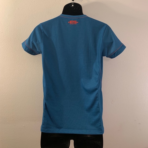 ES Collection V Neck T Shirt Small 28-30 - Picture 2 of 2